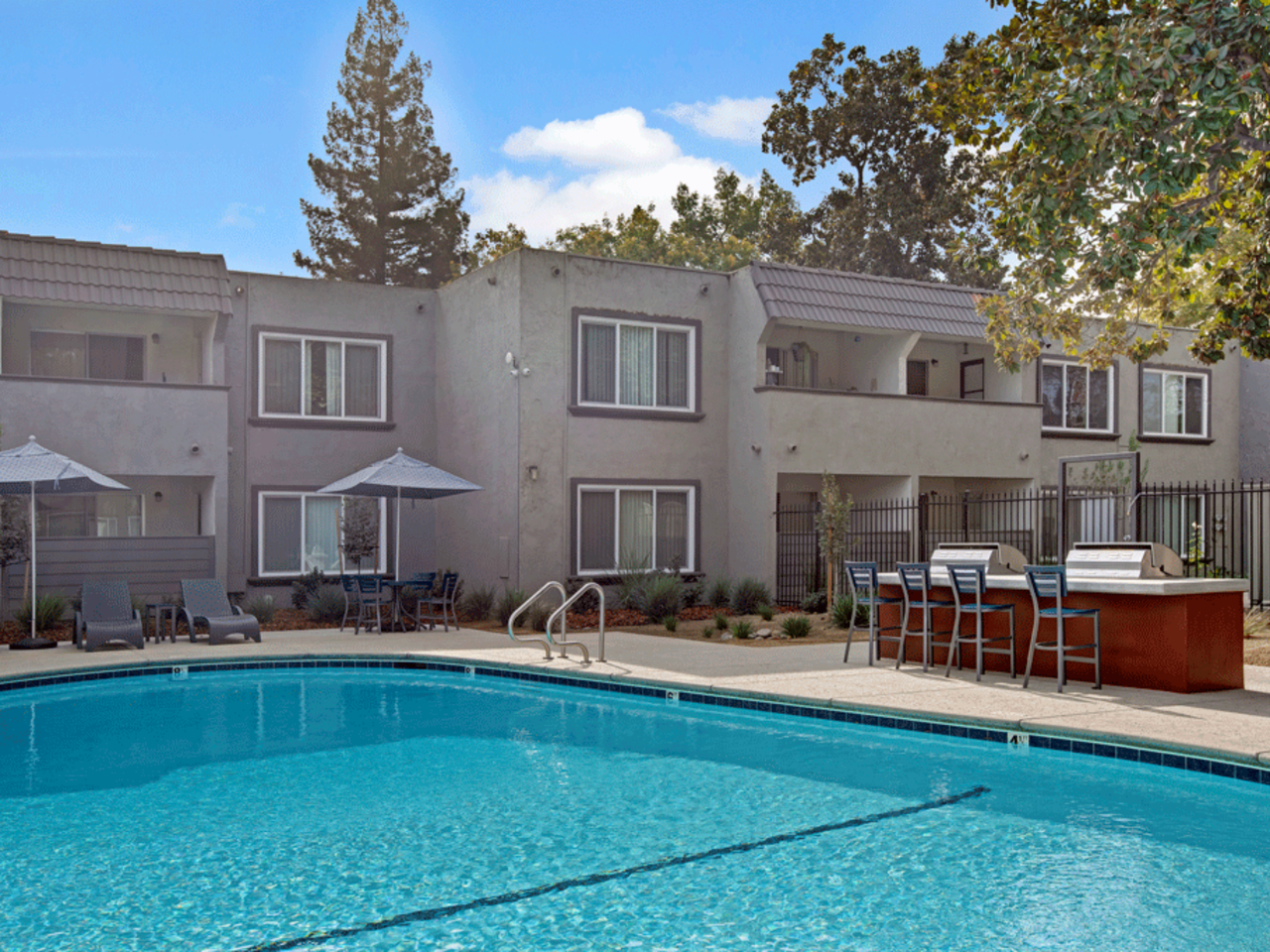 River Blu Apartments - Photo 2 of 31