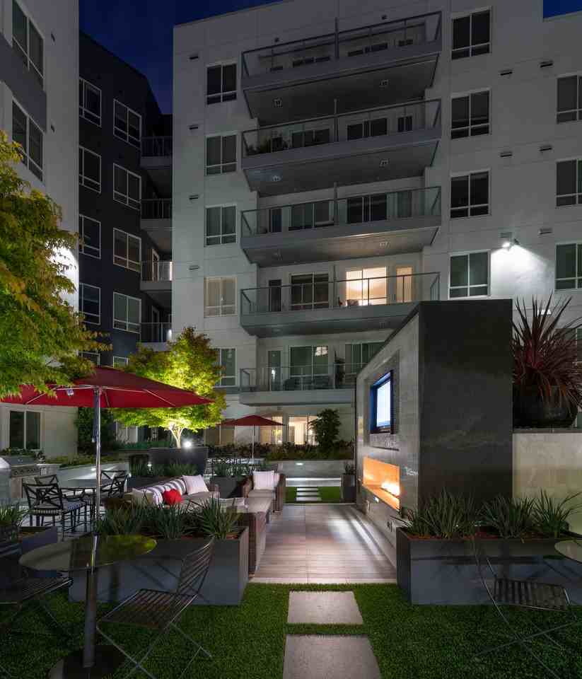 Hanover Broadway - Photo 5 of 50