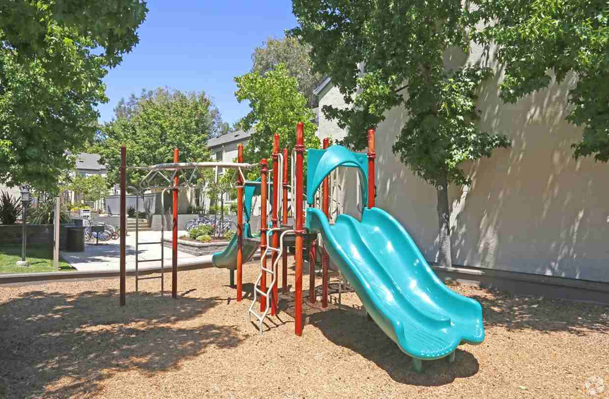 Foothill Heights - Photo 4 of 46