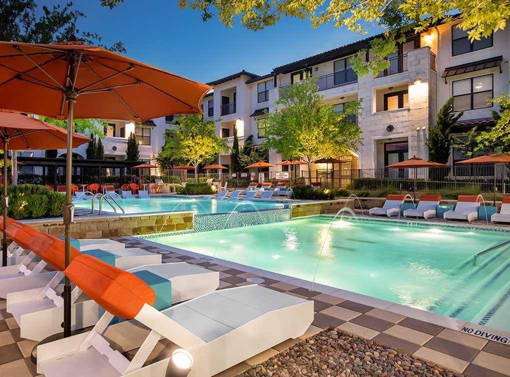 AMLI on Riverside - Photo 2 of 43