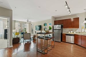 featured image of 2400 Parkland Dr Ne