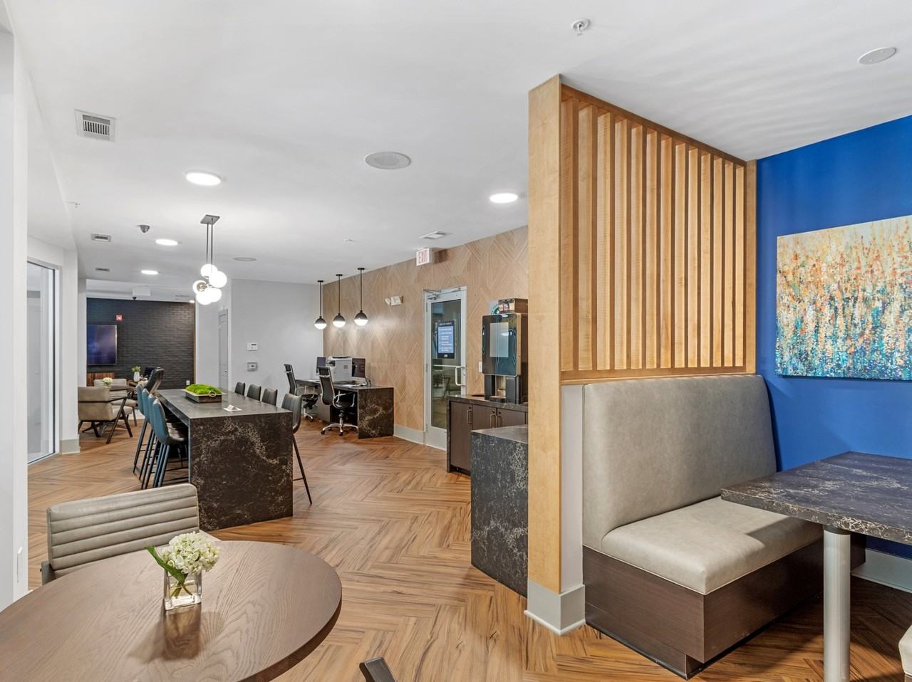 AMLI North Point - Photo 5 of 50