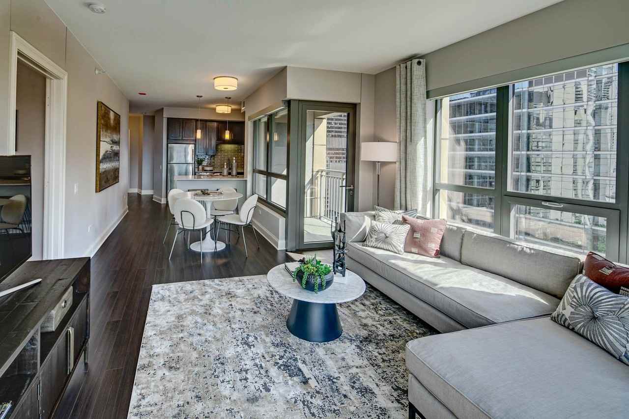 AMLI River North - Photo 2 of 50