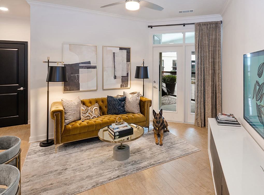 AMLI Quadrangle - Photo 5 of 50