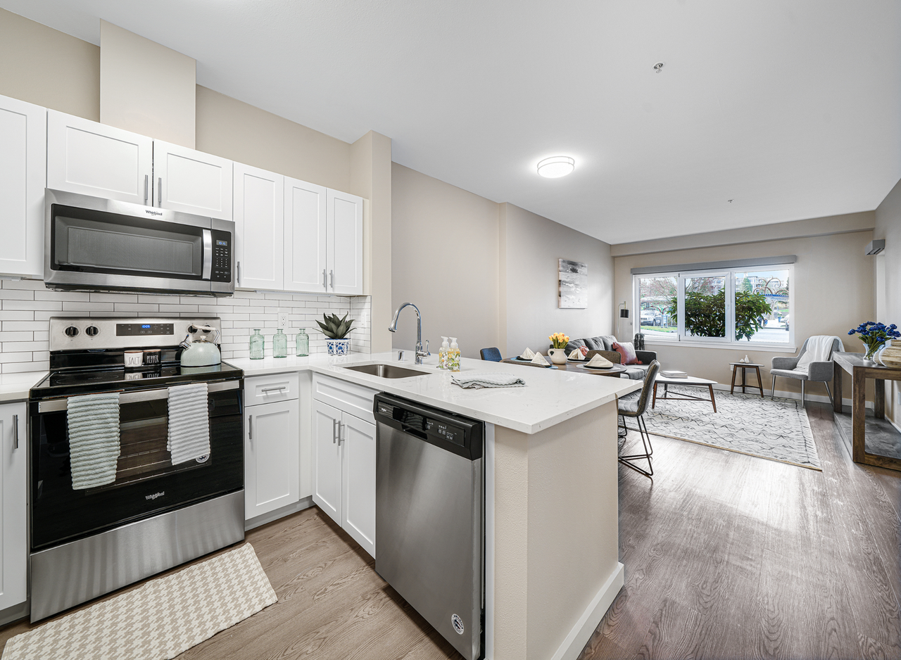 AMLI Bellevue Park - Photo 2 of 50