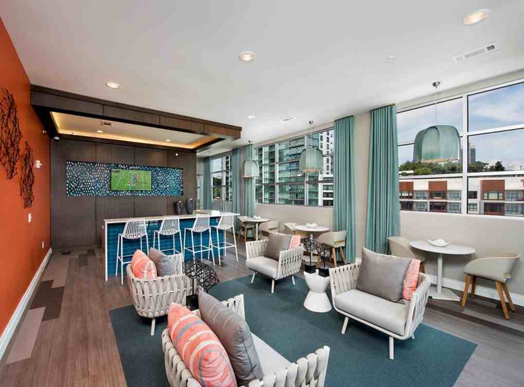 AMLI Buckhead - Photo 5 of 50