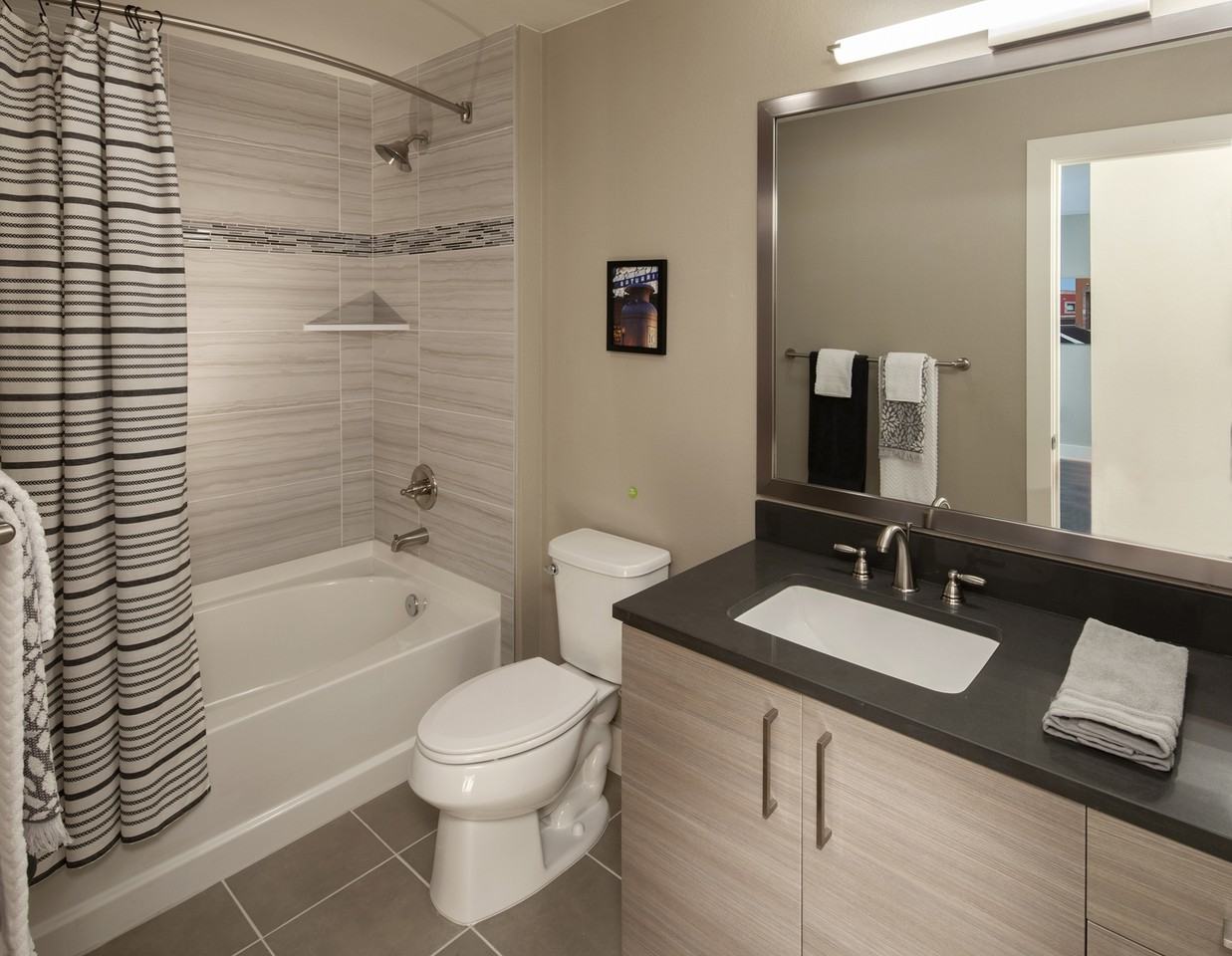 AMLI Riverfront Green - Photo 7 of 50