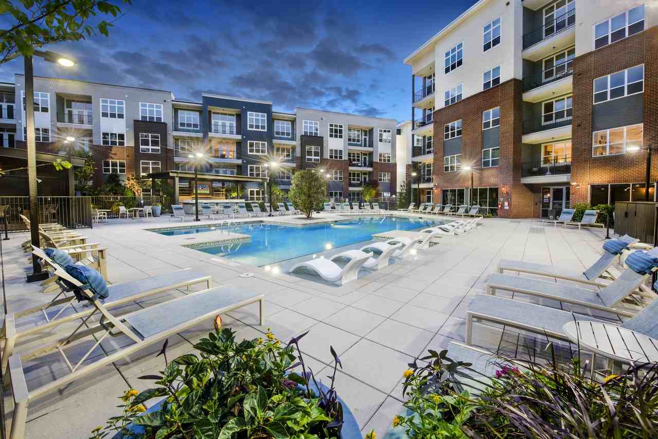 AMLI Decatur - Photo 2 of 50