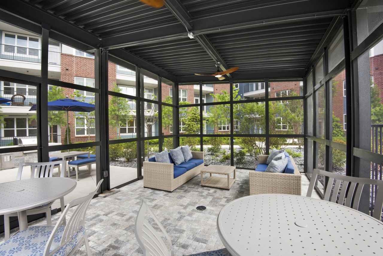 AMLI Decatur - Photo 6 of 50