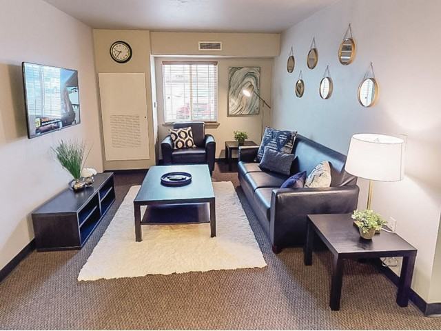 Fox Village at UWO Fox Cities Menasha Apartments 1284 Midway Rd