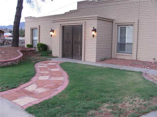 516 La Quebrada Pl - Photo 2 of 19