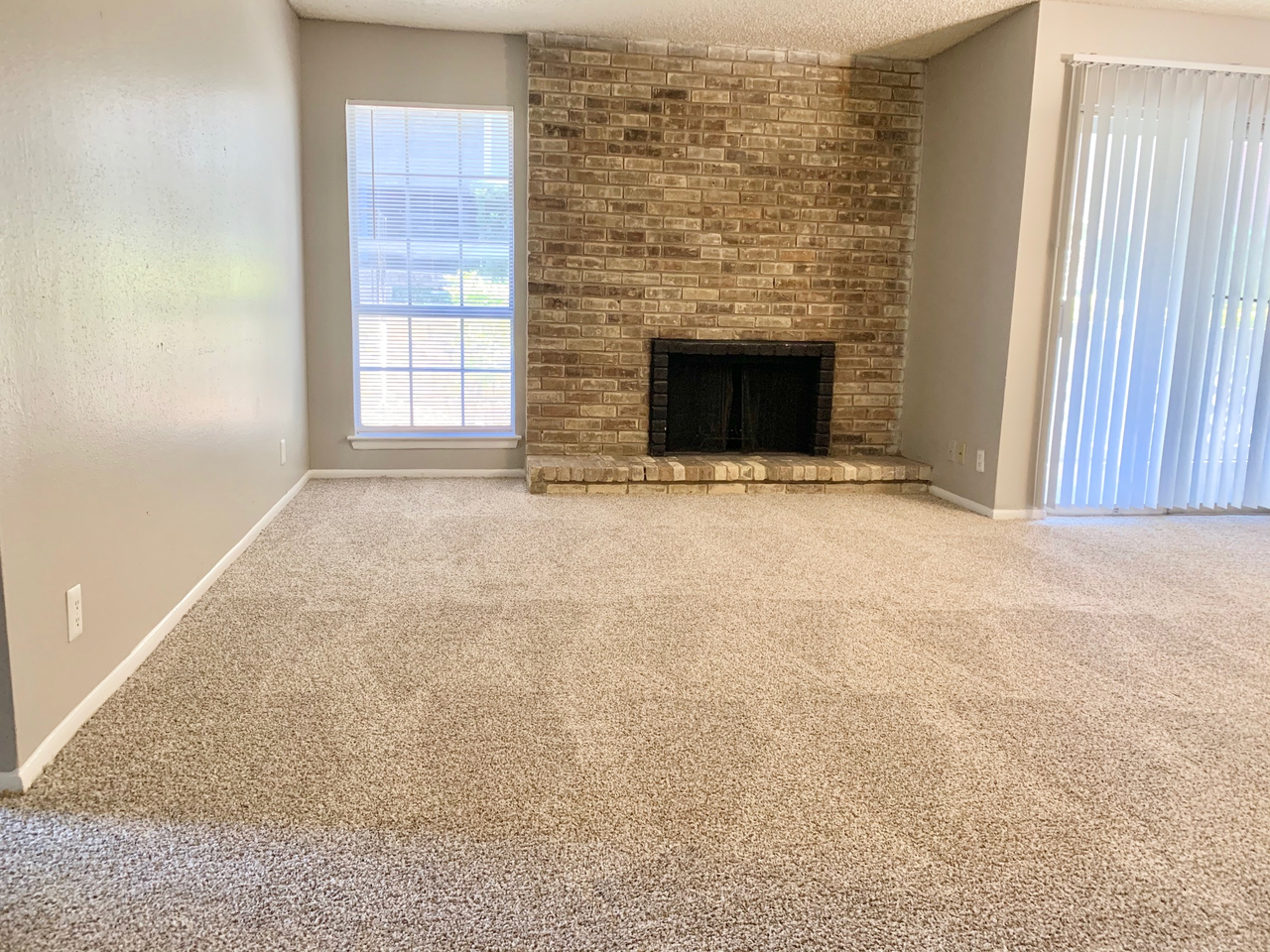 Bellaire Oak Ridge {20220718} - Photo 4 of 42