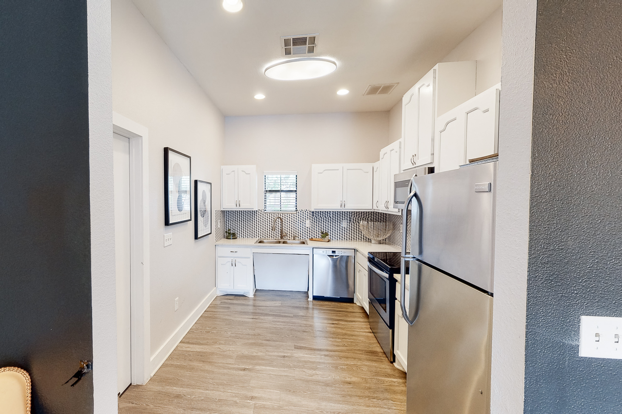 Sereno Park Apartments - Photo 5 of 50