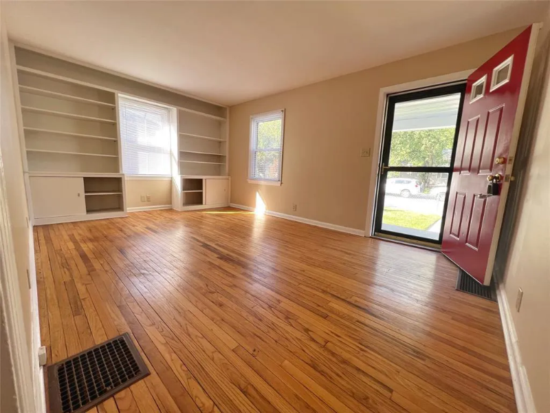 1929 N Warman Ave - Photo 2 of 4