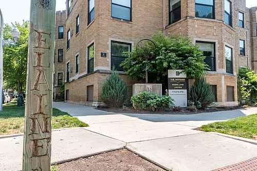 North Elaine Place - Photo 4 of 40