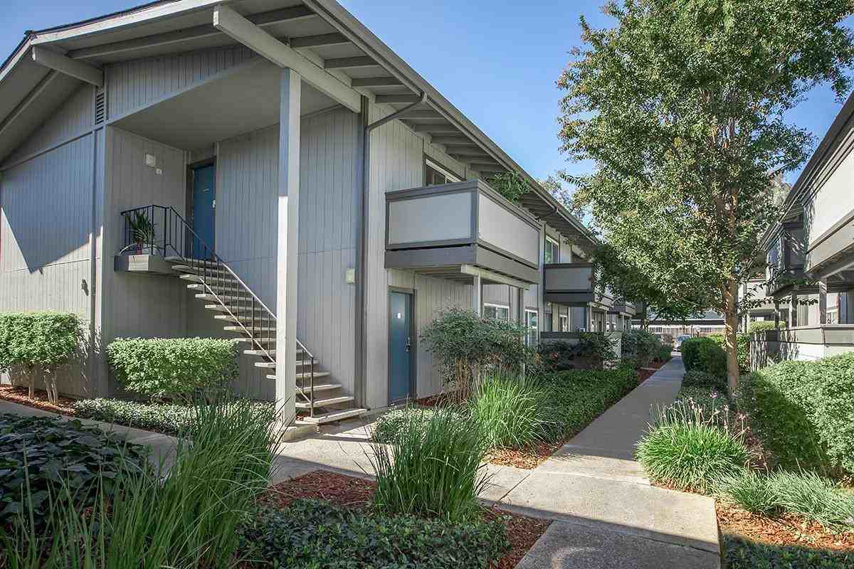 Creekside Apartments - Photo 5 of 50