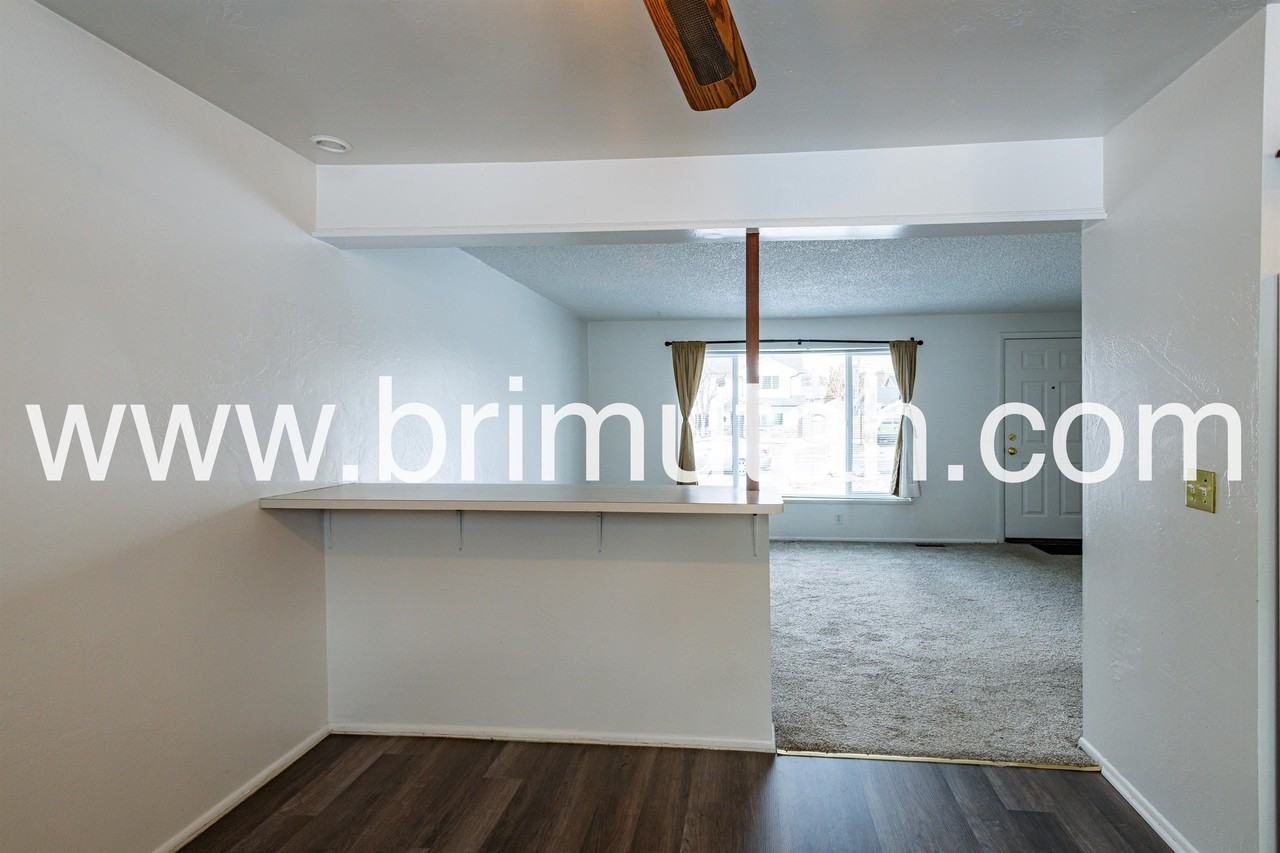 656 E 5640 S #1 - Photo 4 of 18