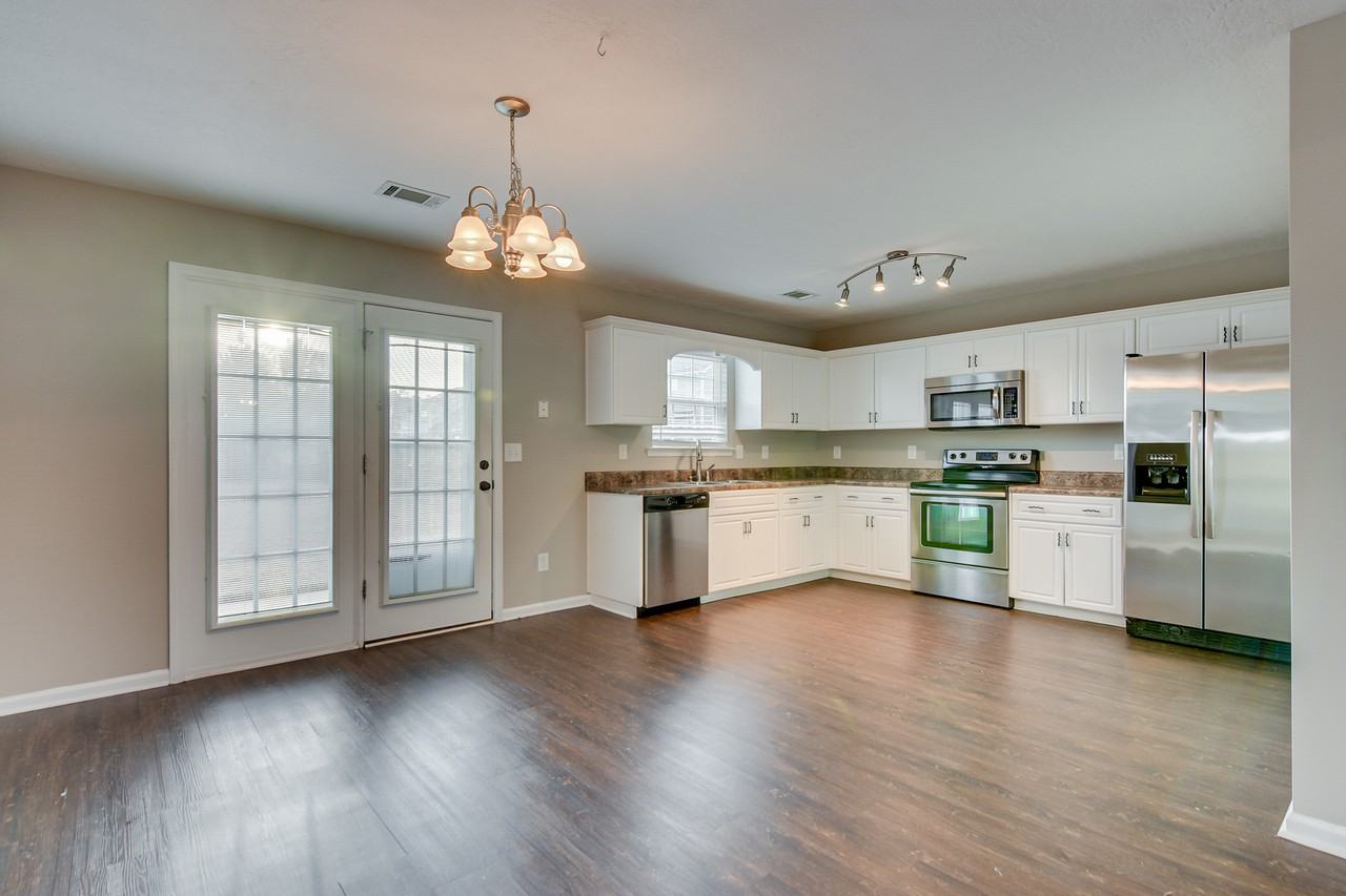 733 Keyes Dr #1 - Photo 7 of 25