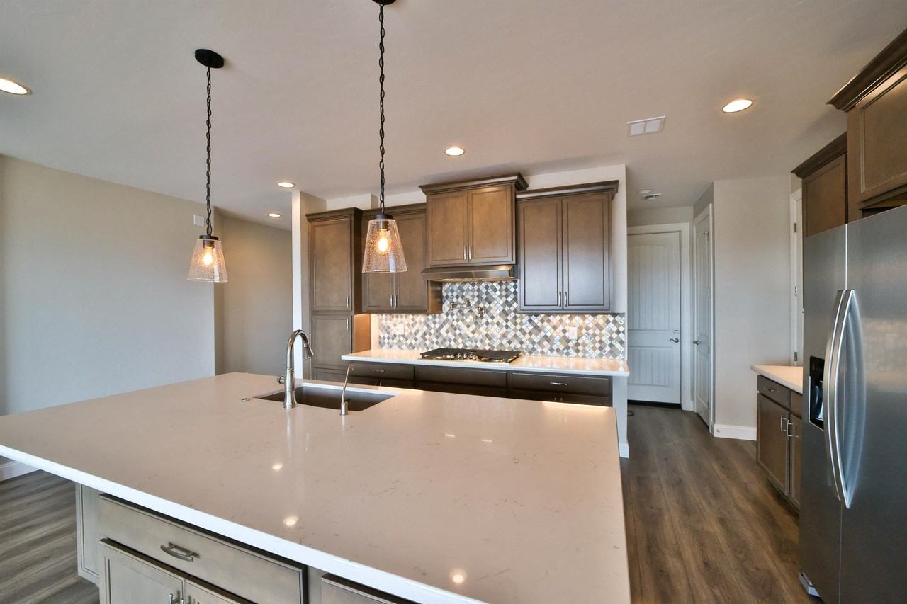 7037 N Robin Nest Ct #1 - Photo 3 of 42