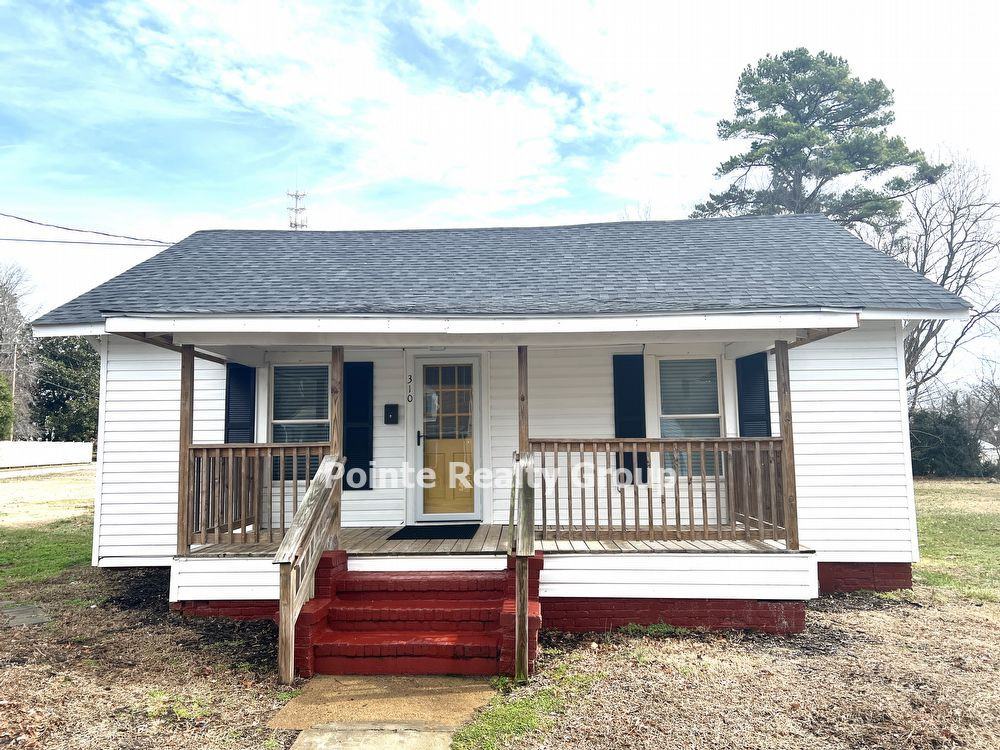 310 Davie St, Lawrenceville, VA 23868 2 Bedroom Apartment for 995