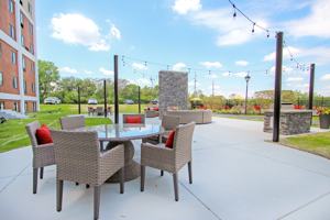 featured image of 1150 N White River Pkwy West Dr