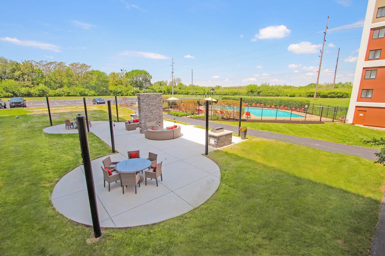 River West Flats Apartments 1150 N White River Pkwy West Dr