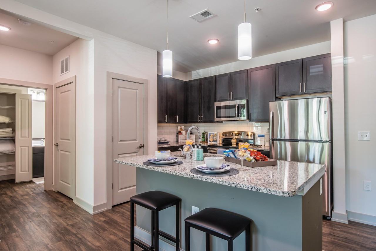 The Franklin at Crossroads - Photo 7 of 24