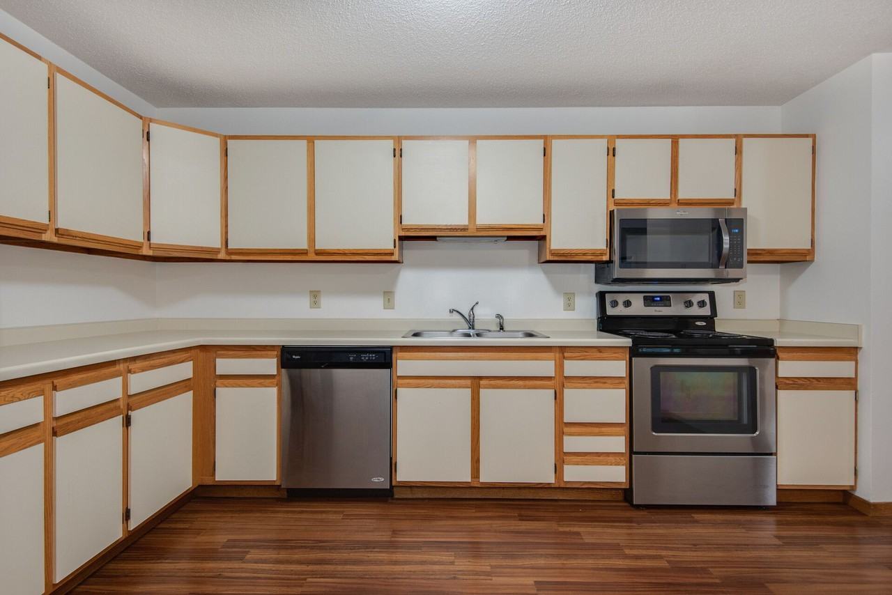 Vernon Oaks Apartments - Photo 4 of 50