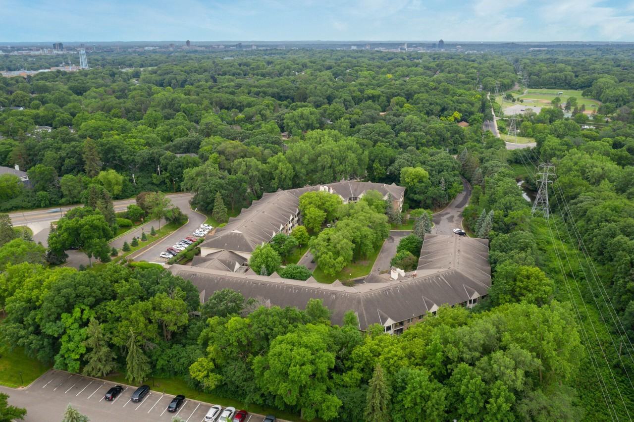 Vernon Oaks Apartments - Photo 5 of 50