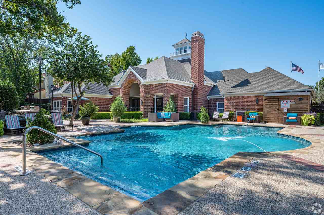 Madison at Melrose - Photo 2 of 36