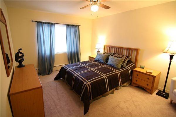 Oakview Apartments - Photo 2 of 6