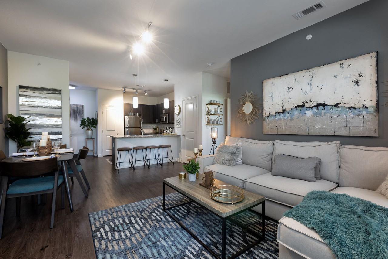 4 Corners - Photo 3 of 32