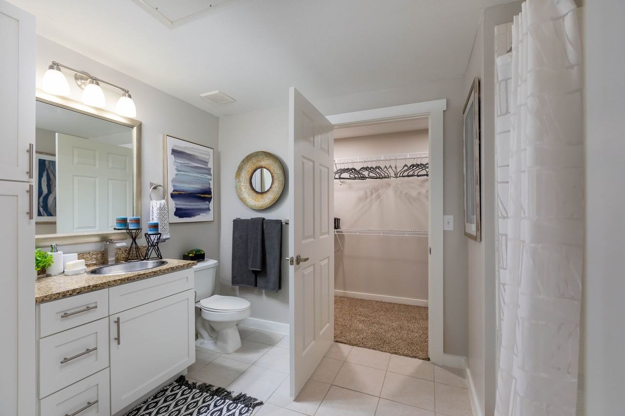 Lakefront Villas - Photo 5 of 24