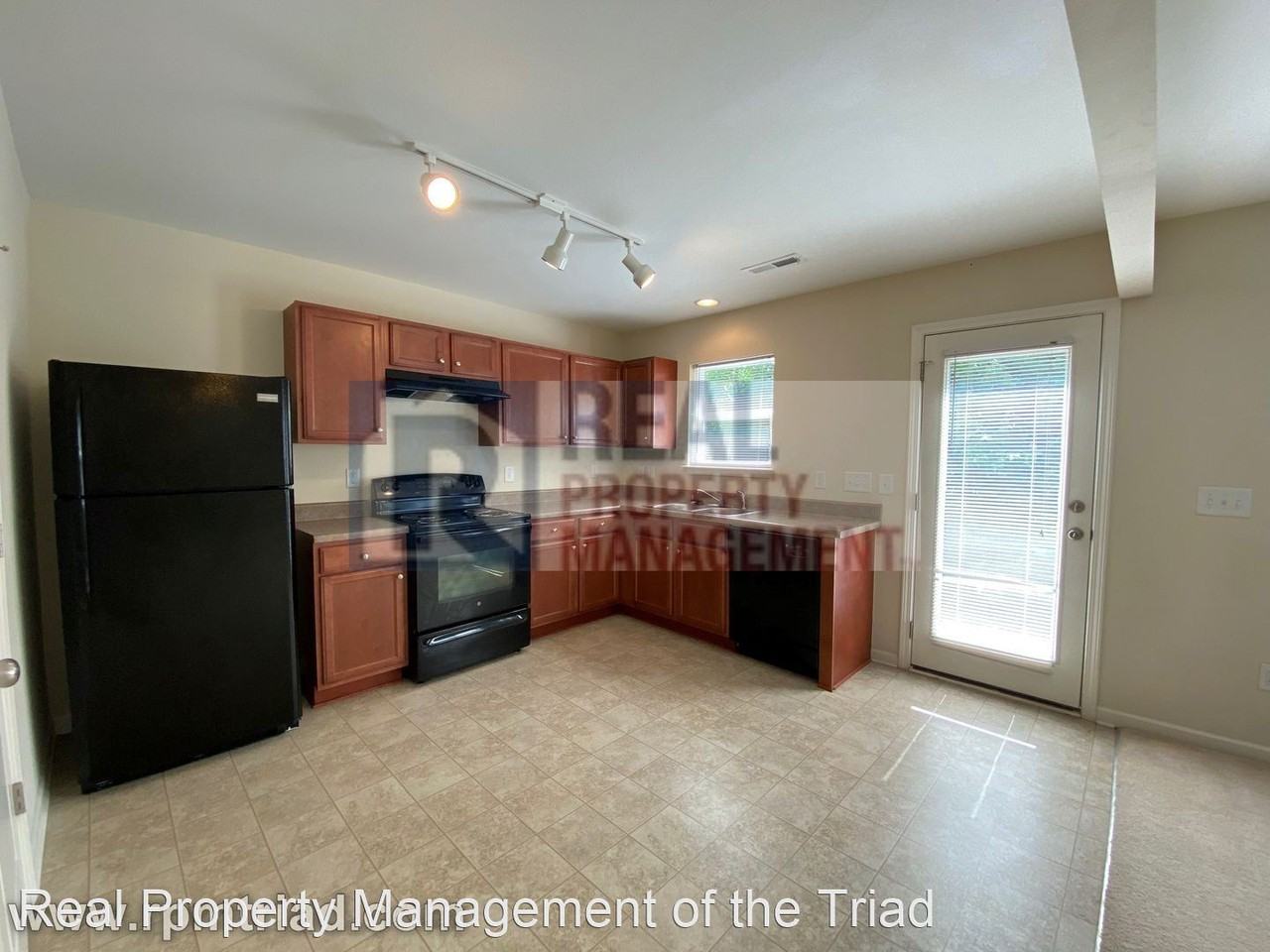2321 Deerbrook Forest Ln - Photo 3 of 28
