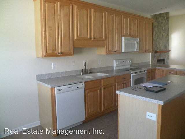 132 Blackheath Dr - Photo 3 of 41