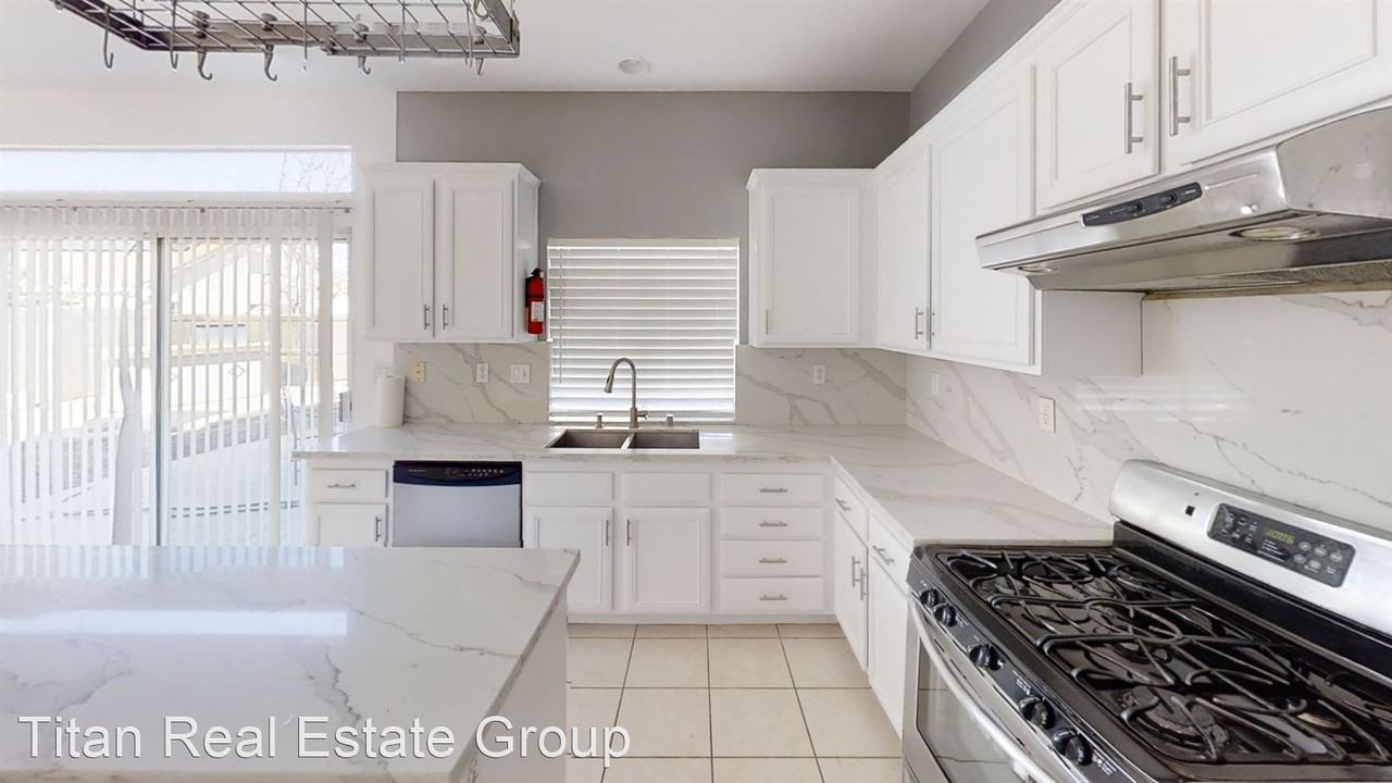 424 Akindale Way - Photo 2 of 20