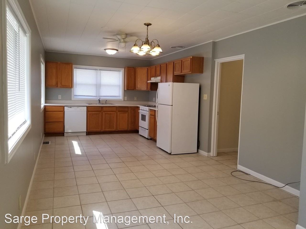 408 W Association St - Photo 3 of 17