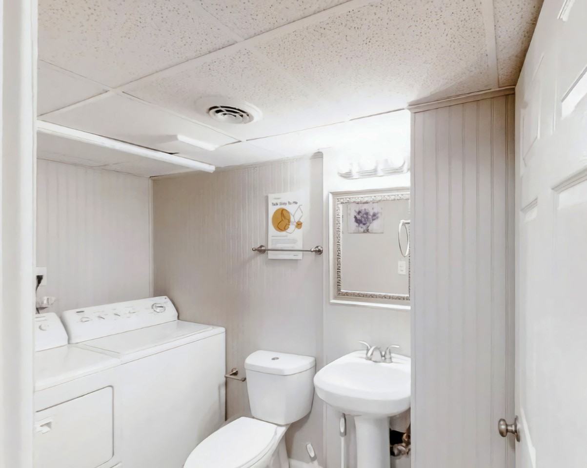 Britley Ter - Photo 5 of 9