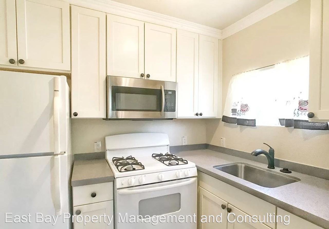 256 B St - Photo 3 of 7