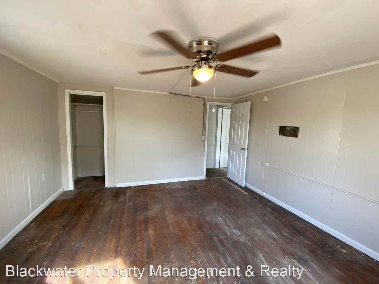 Apartment Near Campbell Ave - Photo 2 of 9