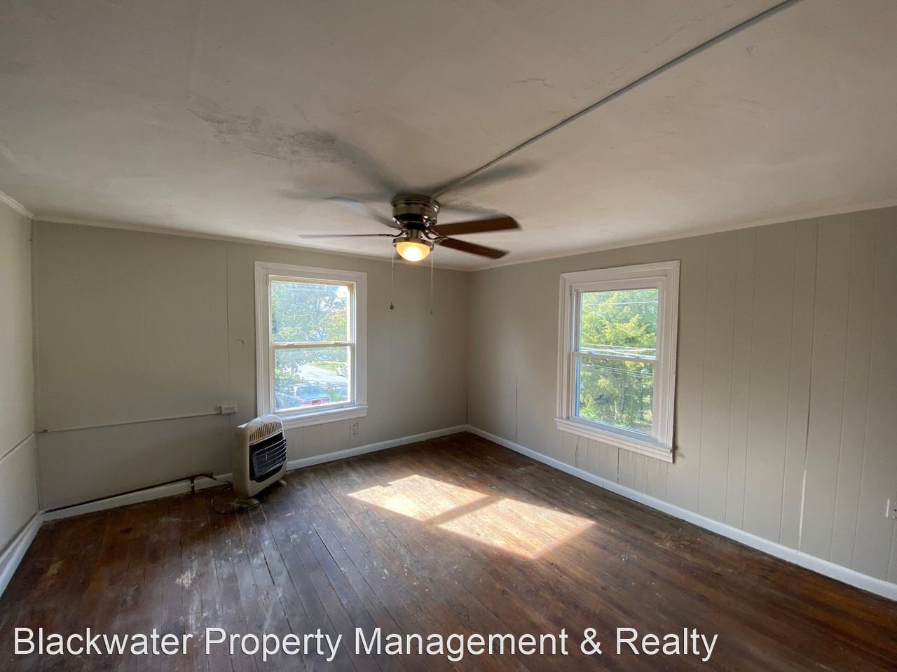 Apartment Near Campbell Ave - Photo 3 of 9