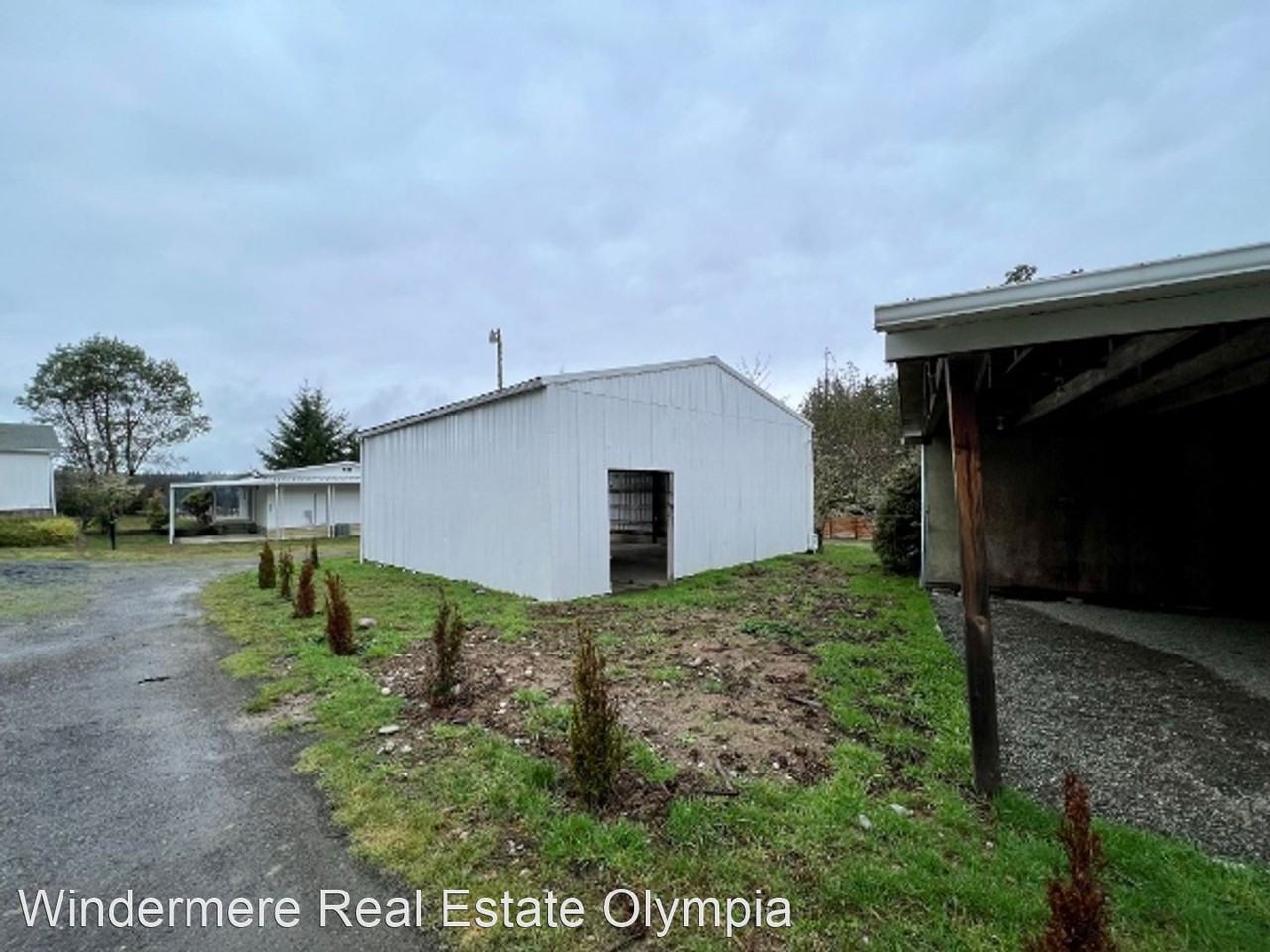 3220 Fishtrap Loop Ne - Photo 3 of 24