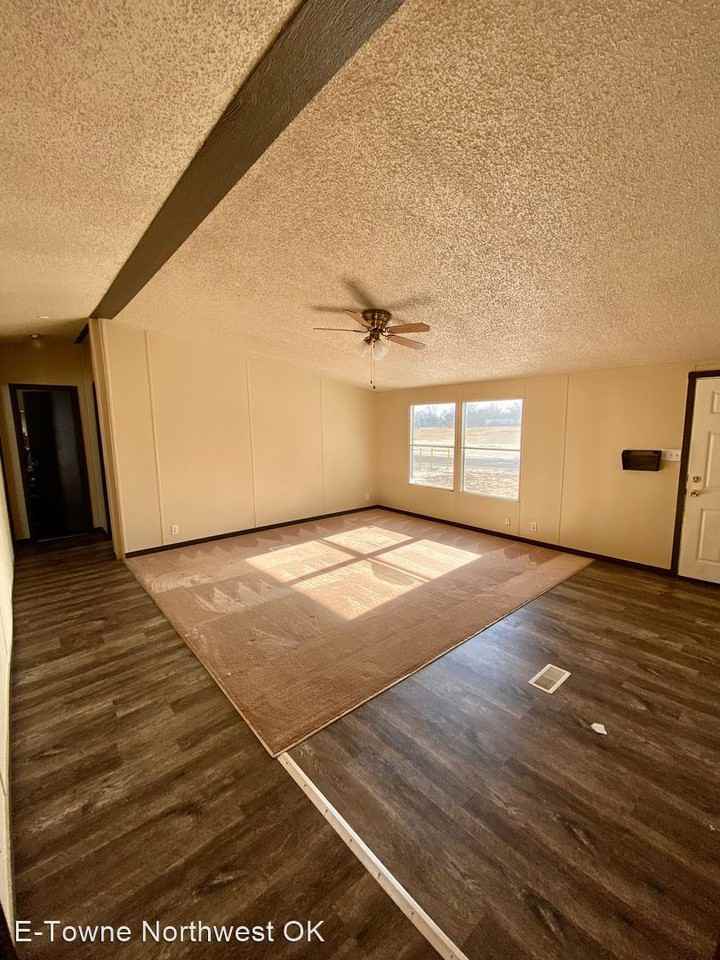 310 Madison - Photo 2 of 10