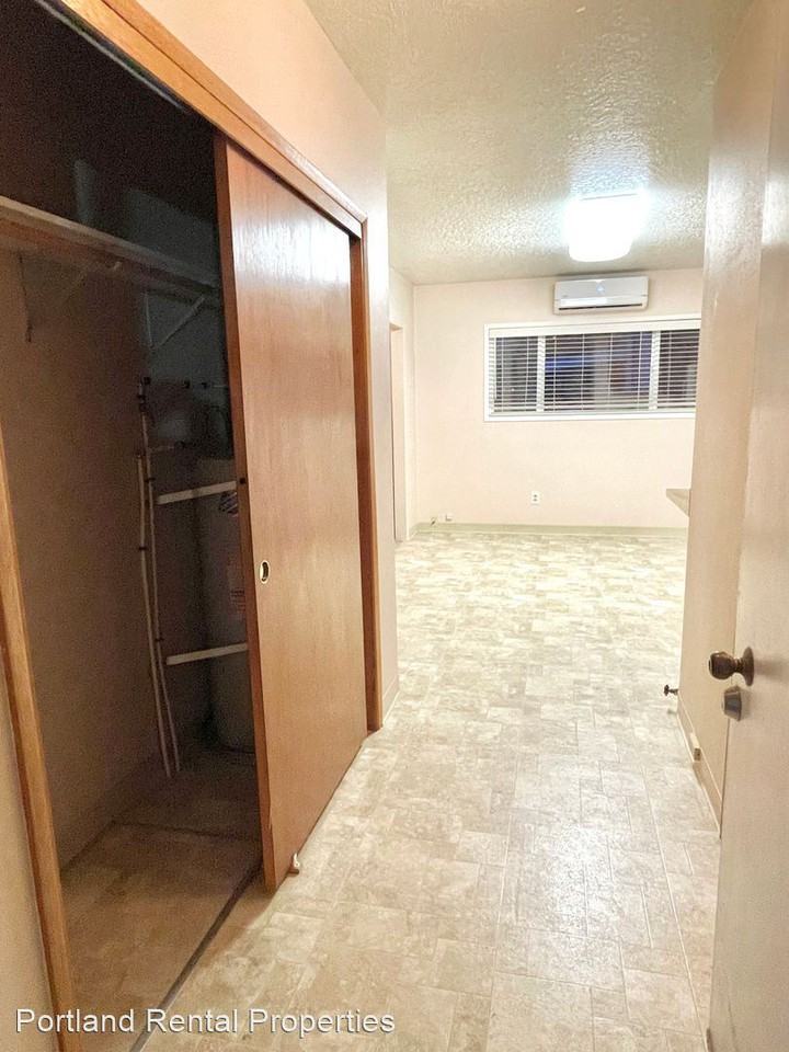 8640 NE Pacific St. - Photo 2 of 16