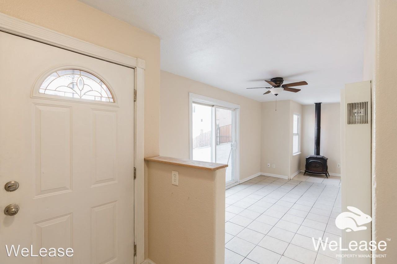 2767 B St - Photo 2 of 19