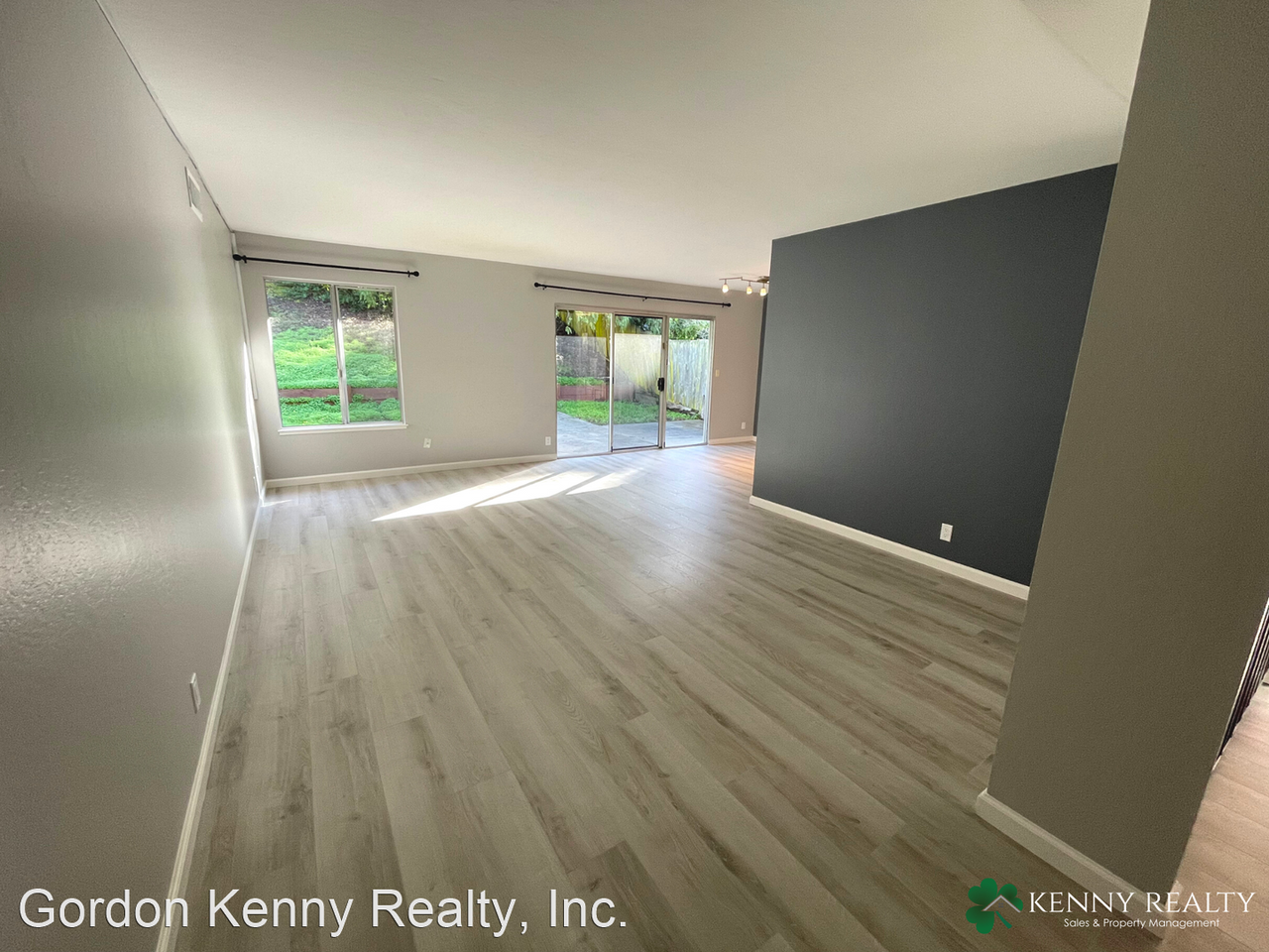 1224 Rainier Ave - Photo 3 of 24