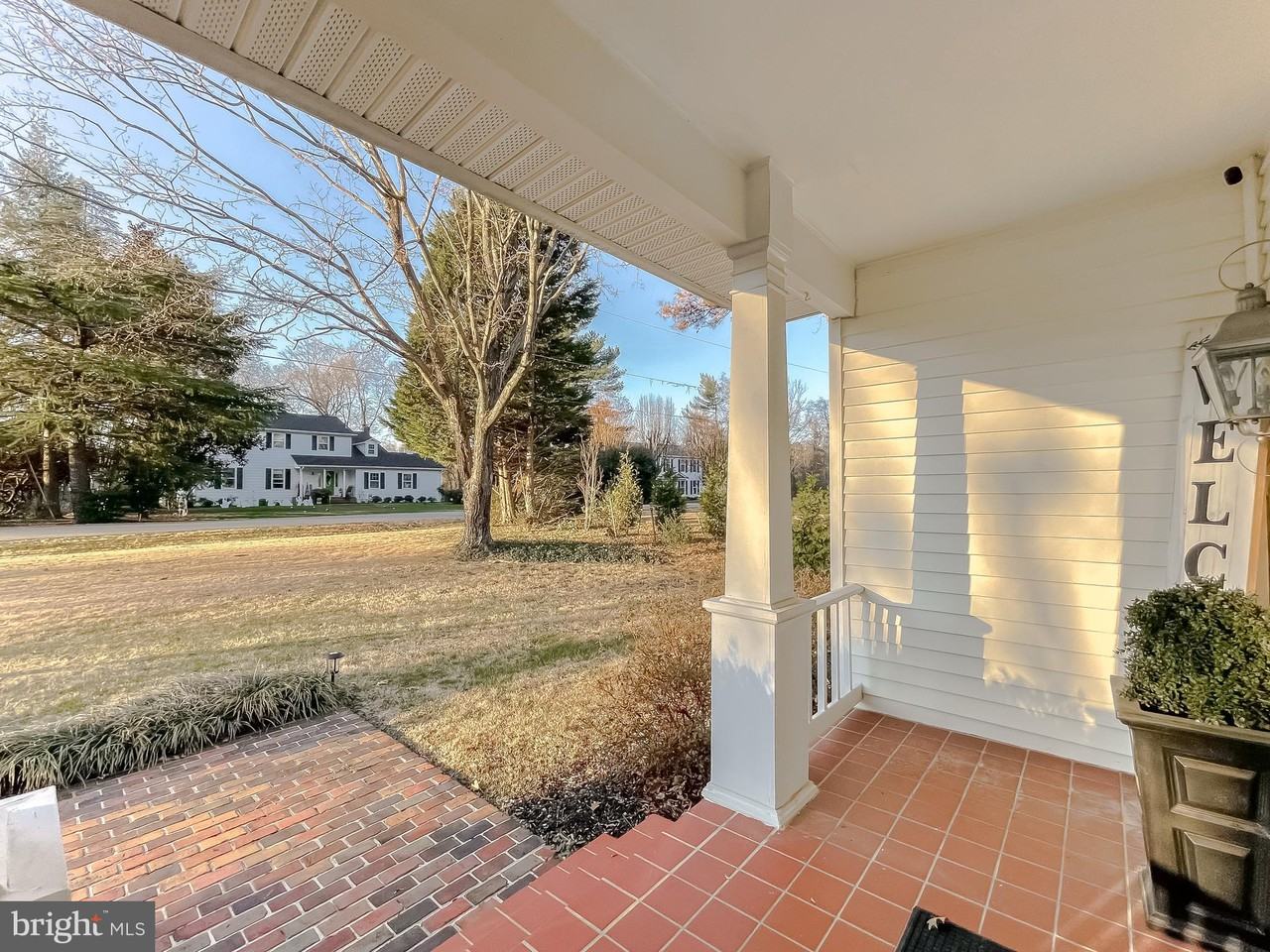 40794 Lake And Breton View Dr - Photo 2 of 50