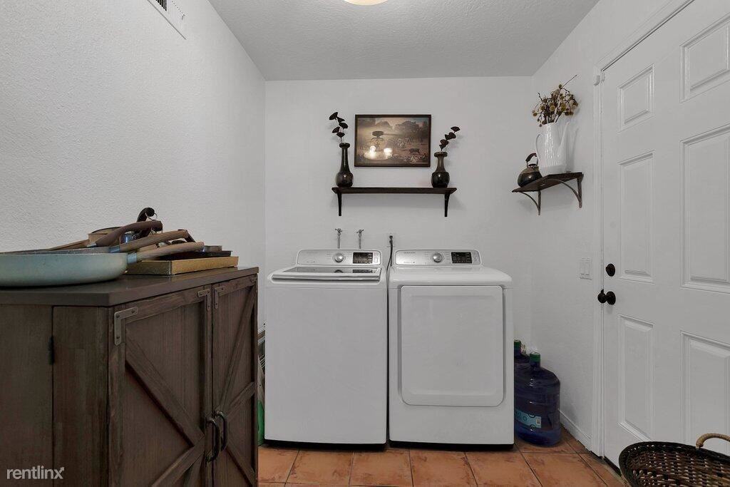 76795 New York Ave - Photo 3 of 10