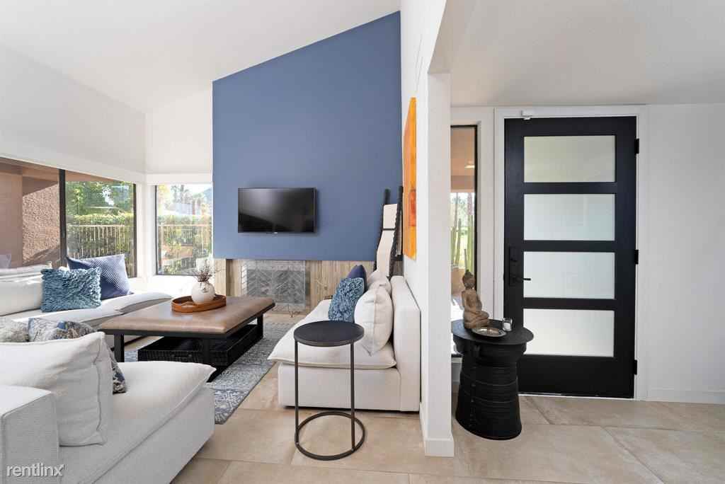 73211 Foxtail Ln - Photo 2 of 10