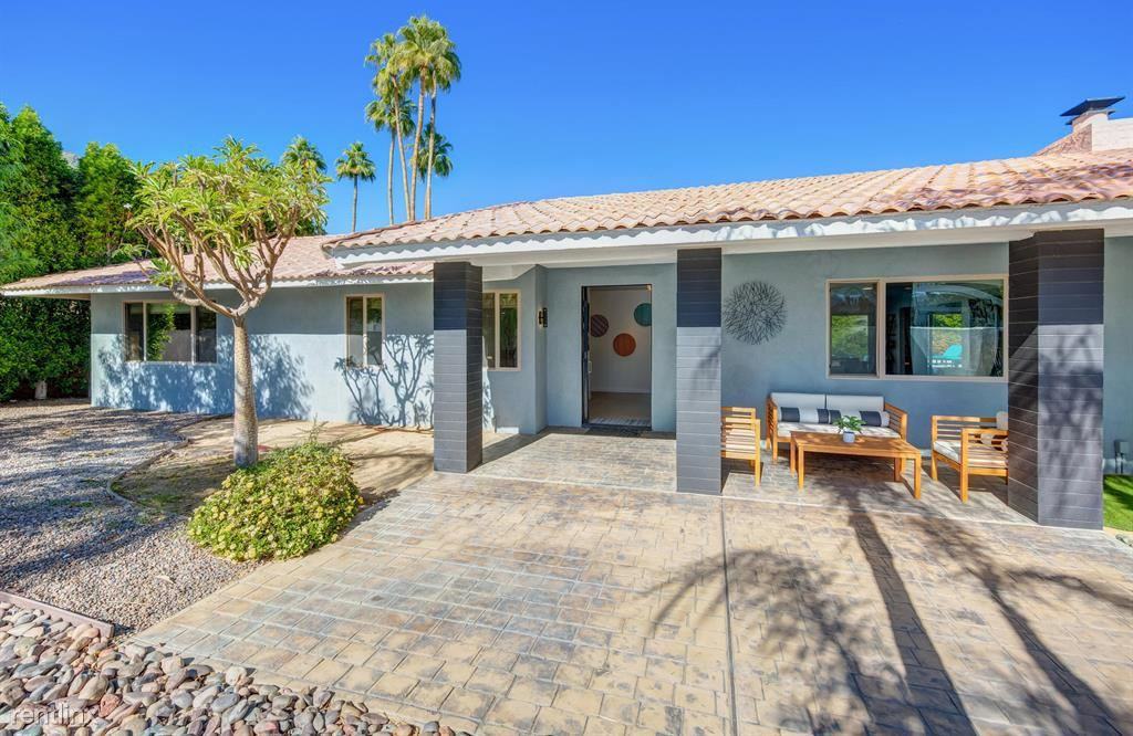 690 E Sierra Way - Photo 2 of 10